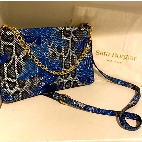 Sara Burglar Handbags - Sara Burglar Italian purse
Genuine Leather Excellent Condition
Noemi Tropic